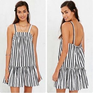 ❌SALE❌ Alice + UO Anais Striped Drop Waist Dress NWT